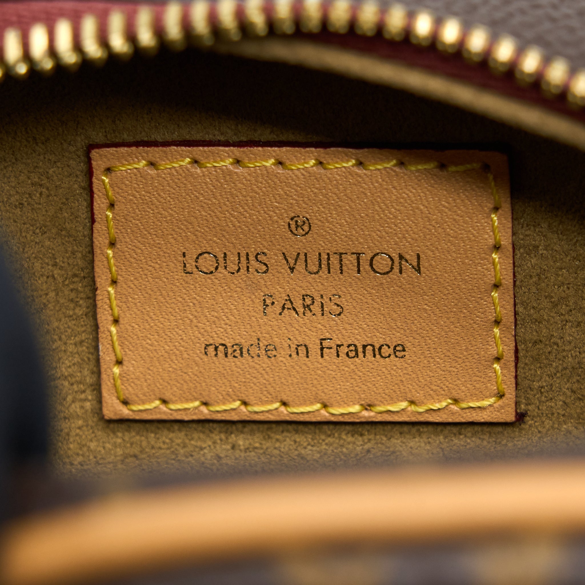 louis-vuitton-boite-chapeau-souple-pm-monogram-canvas-ghw