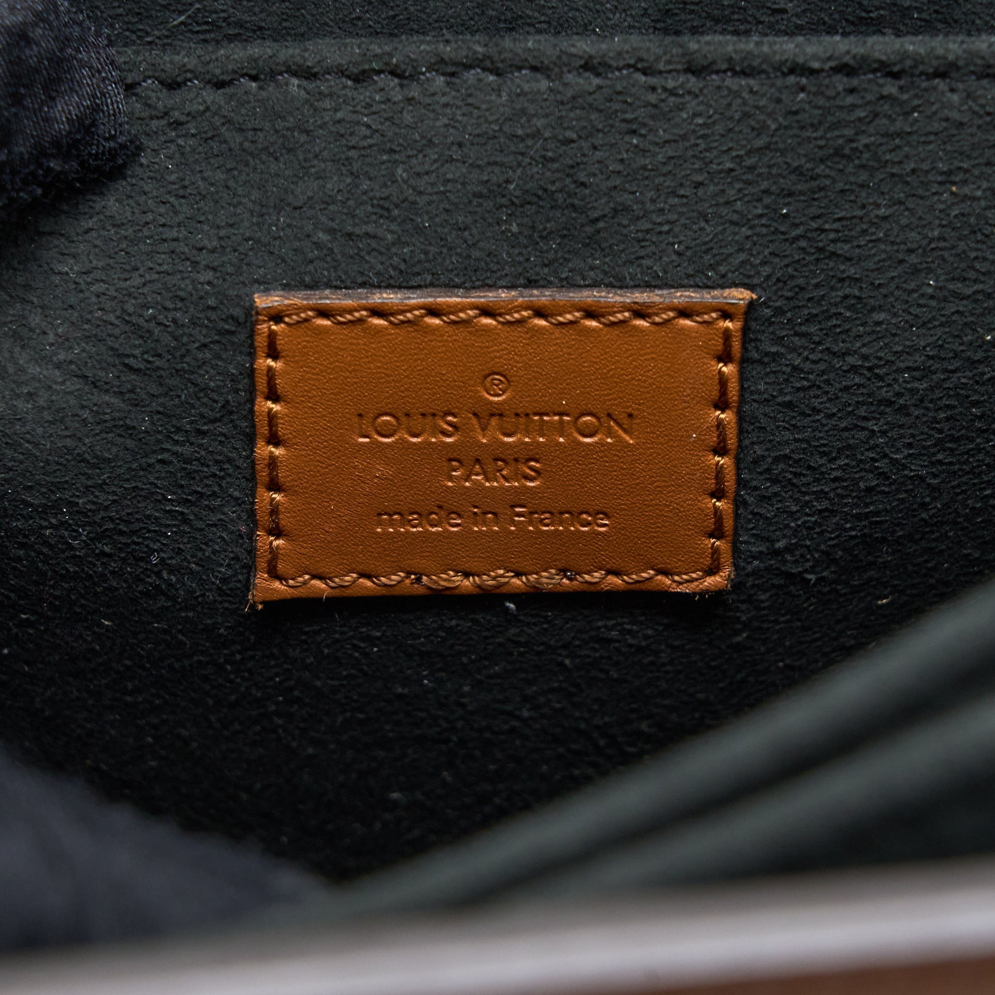 louis-vuitton-dauphine-mm-monogram-canvas-ghw-1