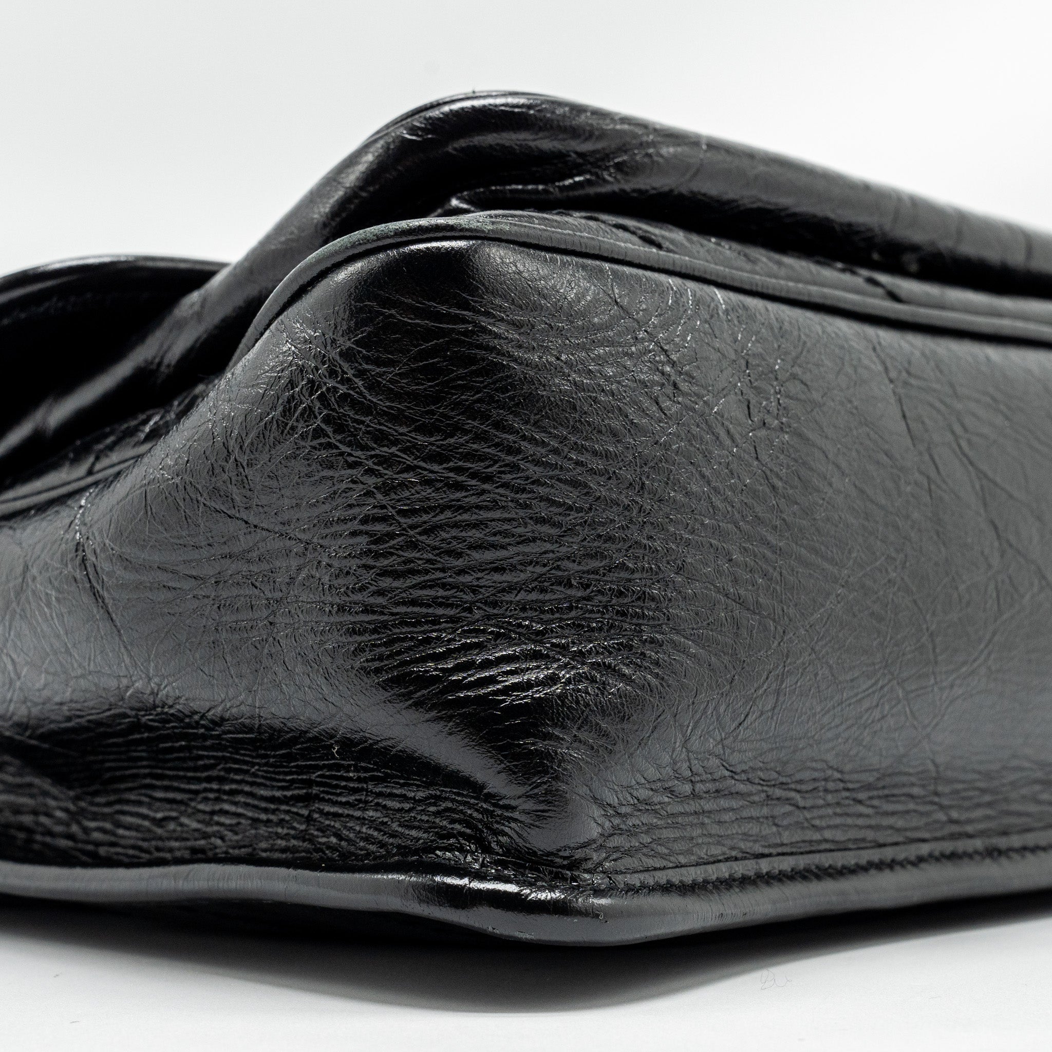 saint-laurent-ysl-medium-niki-calfskin-black-shw