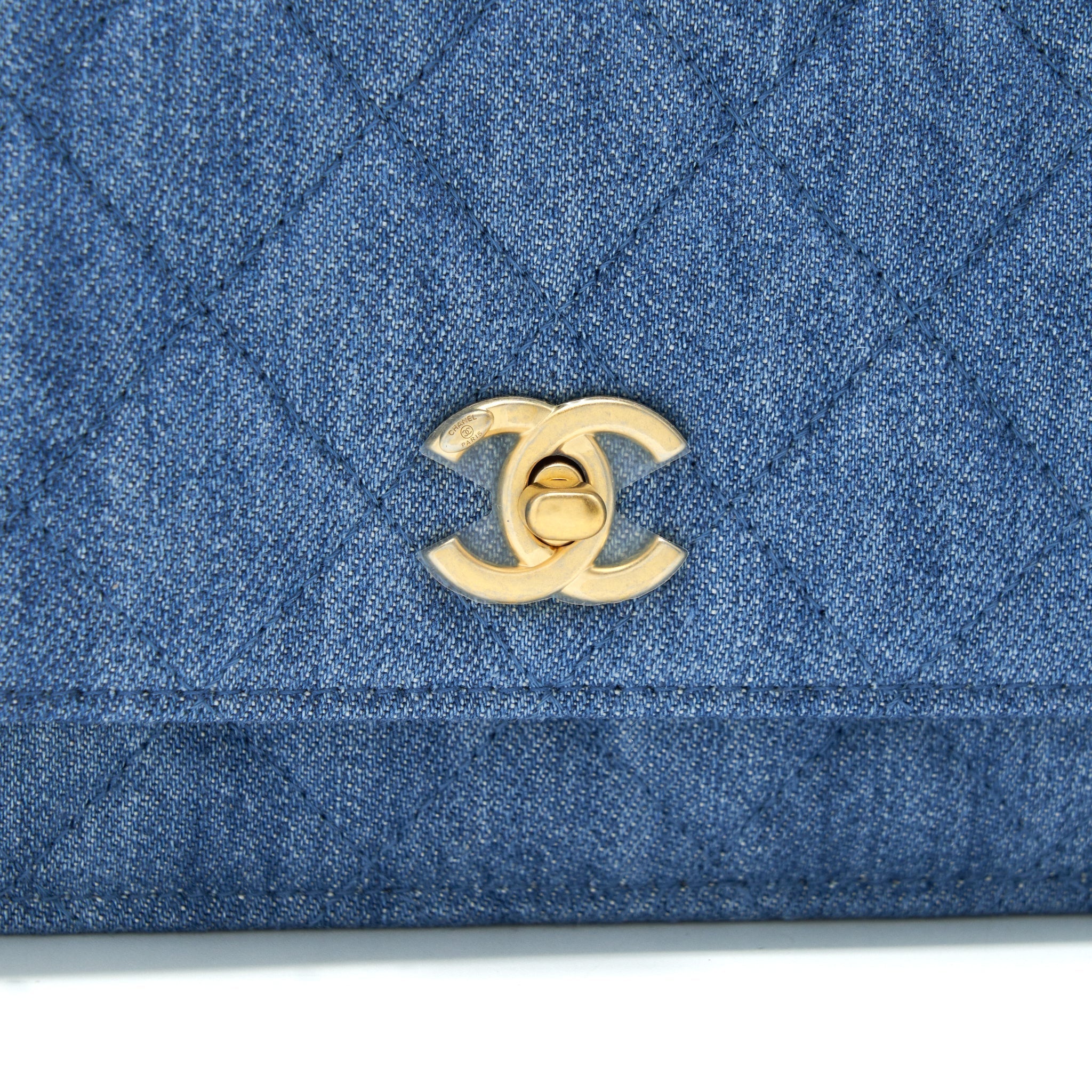 chanel-22c-pearl-crush-denim-wallet-on-chain-ghw