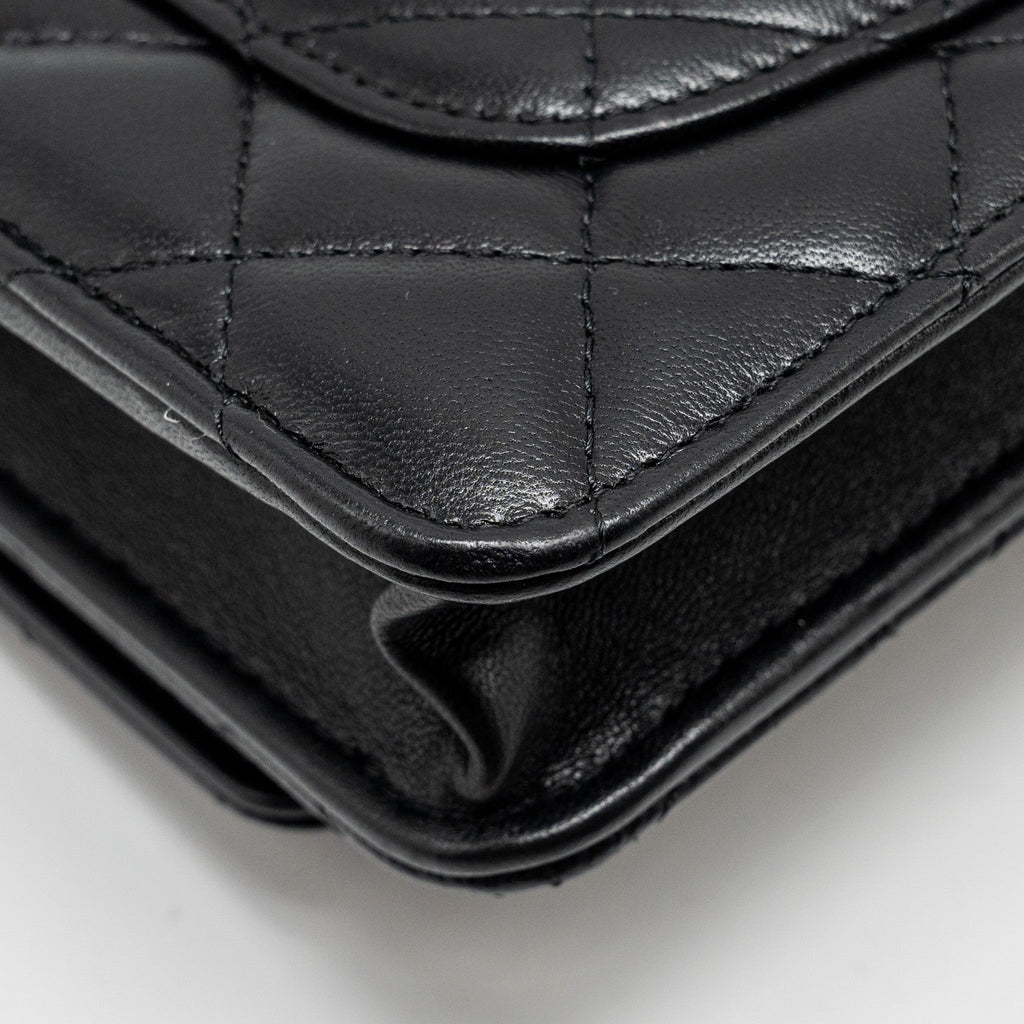 chanel-pearl-detailed-top-handel-wallet-on-chain-lambskin-black-lghw-microchip