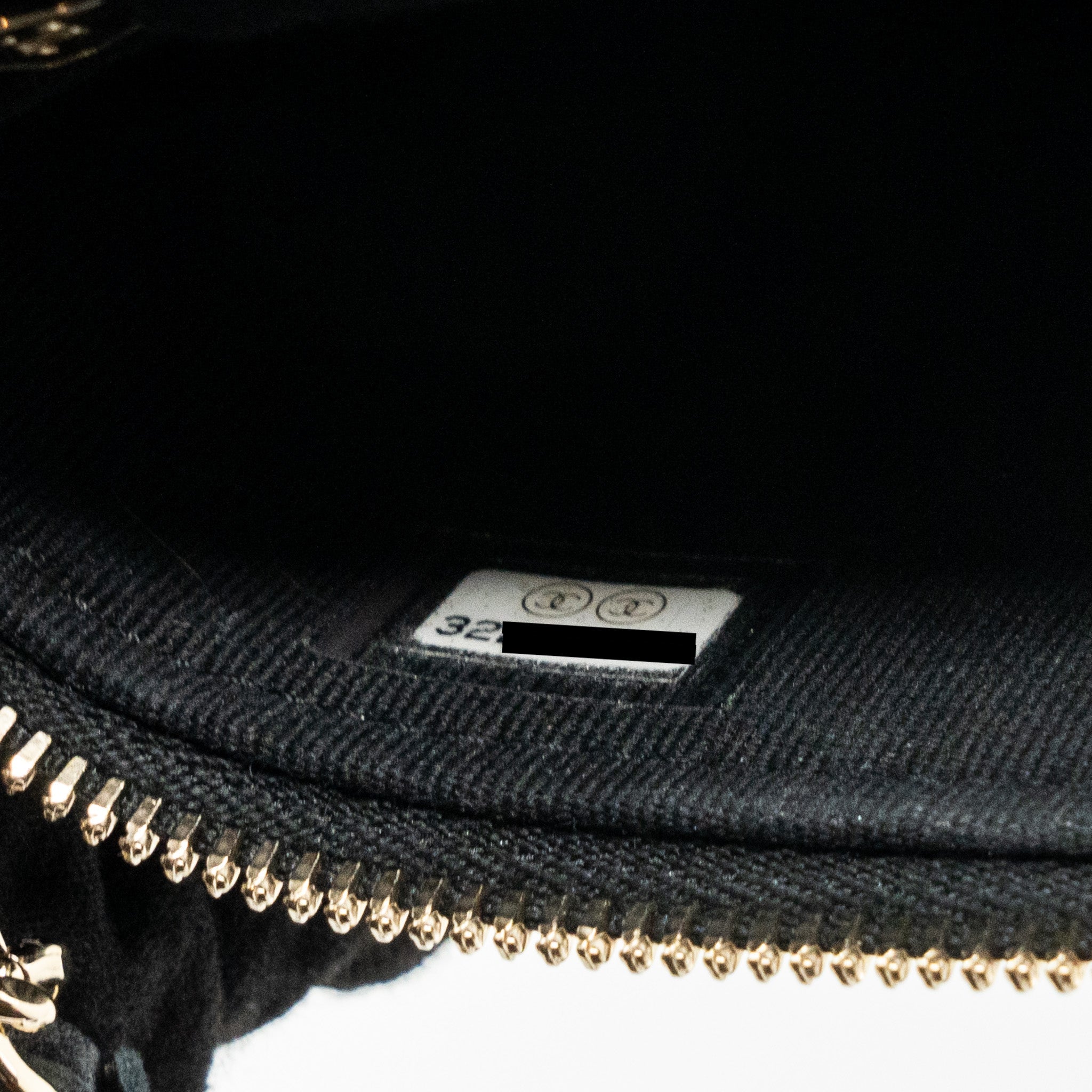 chanel-vanity-case-with-detailed-chain-caviar-black-lghw