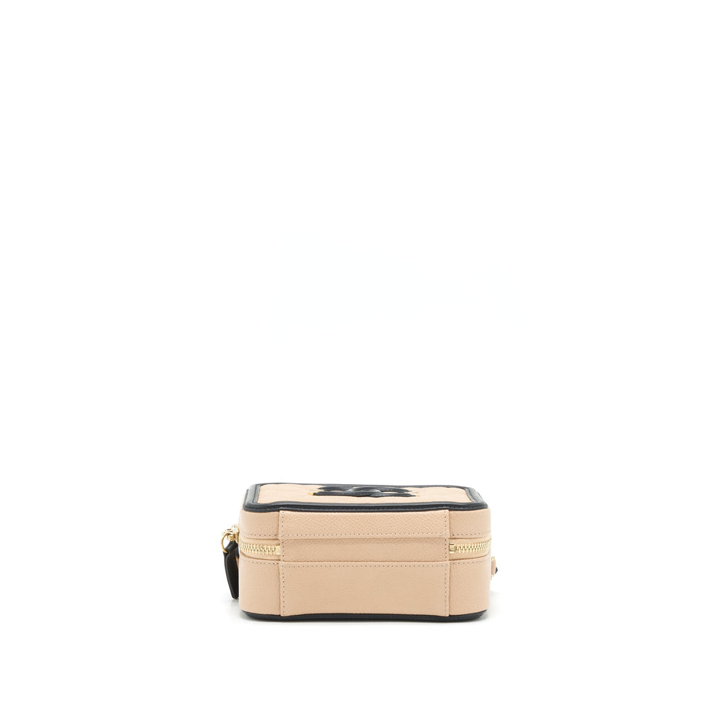 chanel-mini-vanity-filigree-caviar-beige-black-lghw