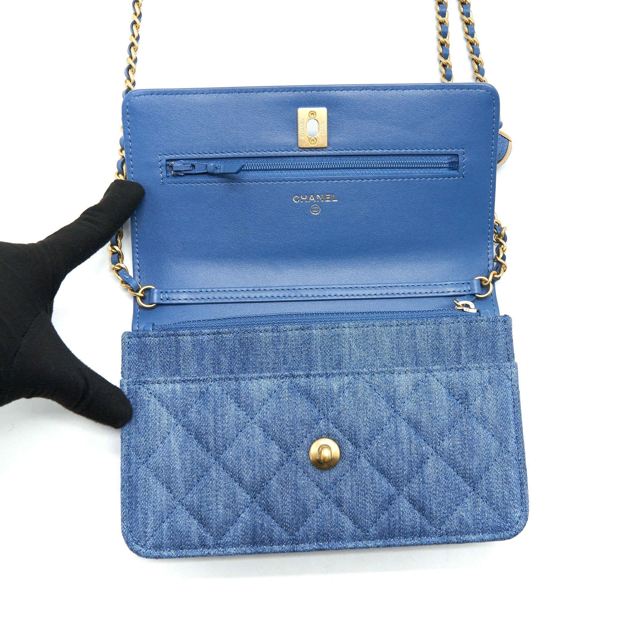 chanel-22c-pearl-crush-denim-wallet-on-chain-ghw