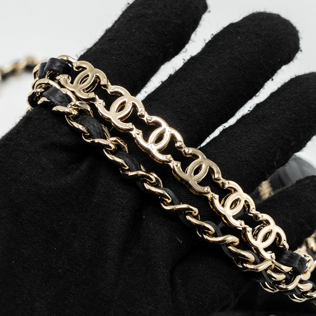 chanel-vanity-case-with-detailed-chain-caviar-black-lghw