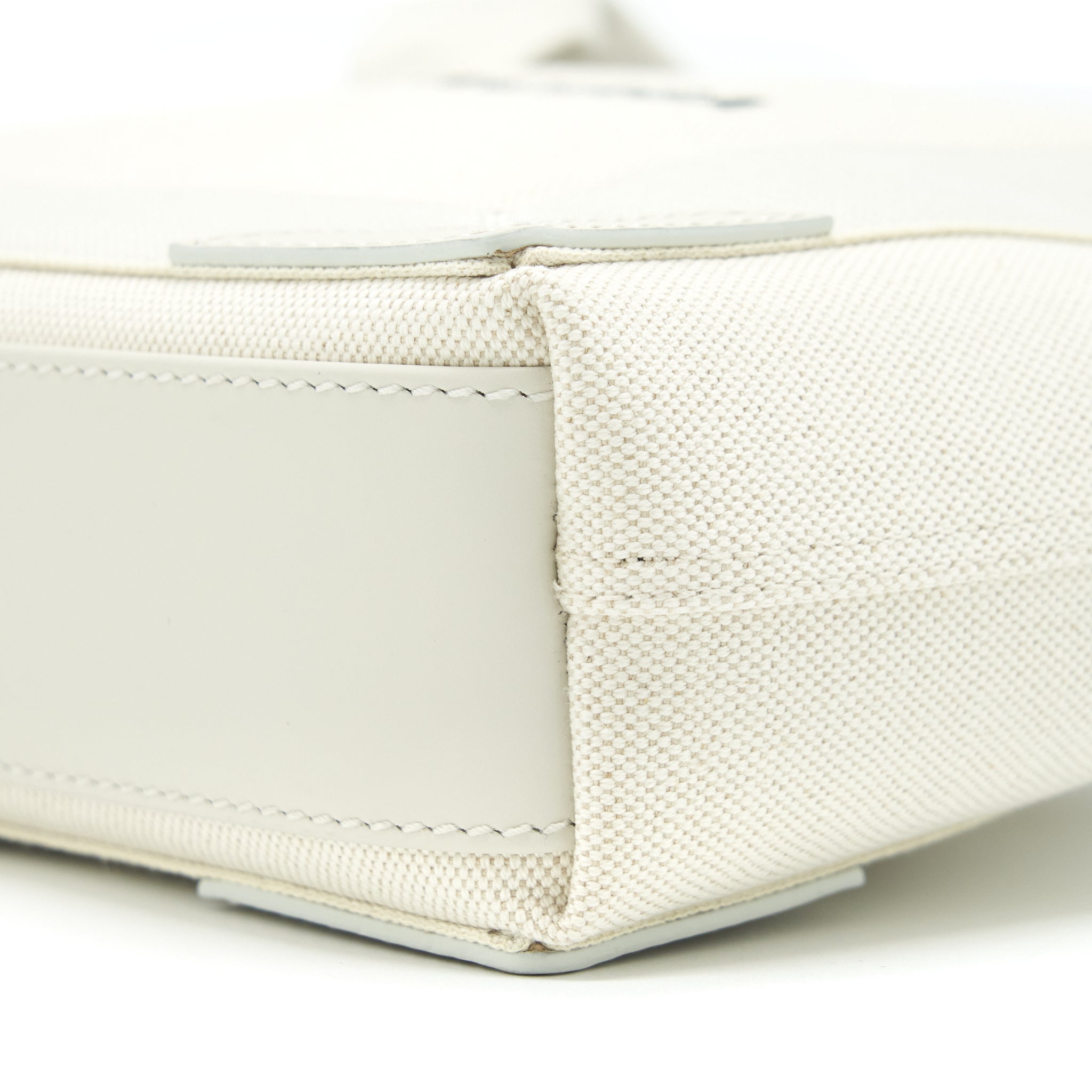 balenciaga-cabas-canvas-leather-off-white-shw