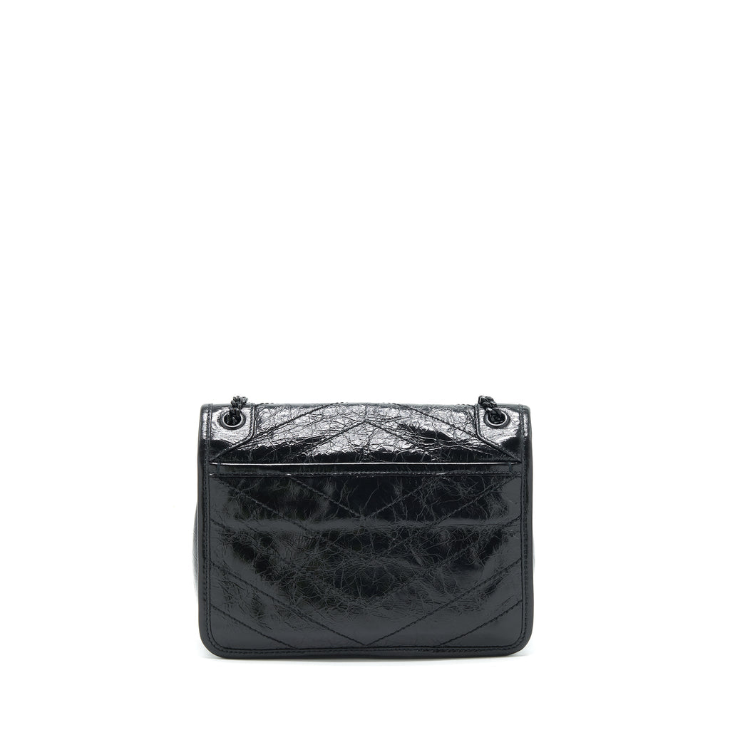 saint-laurent-ysl-niki-baby-bag-black-with-black-hardware