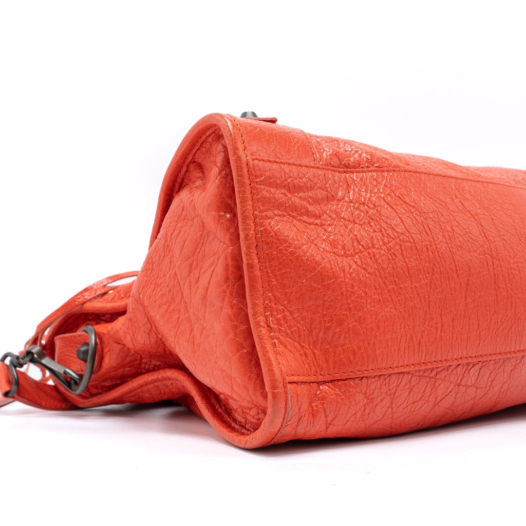 balenciaga-classic-city-bag-nappa-tomato-red-black-hardware