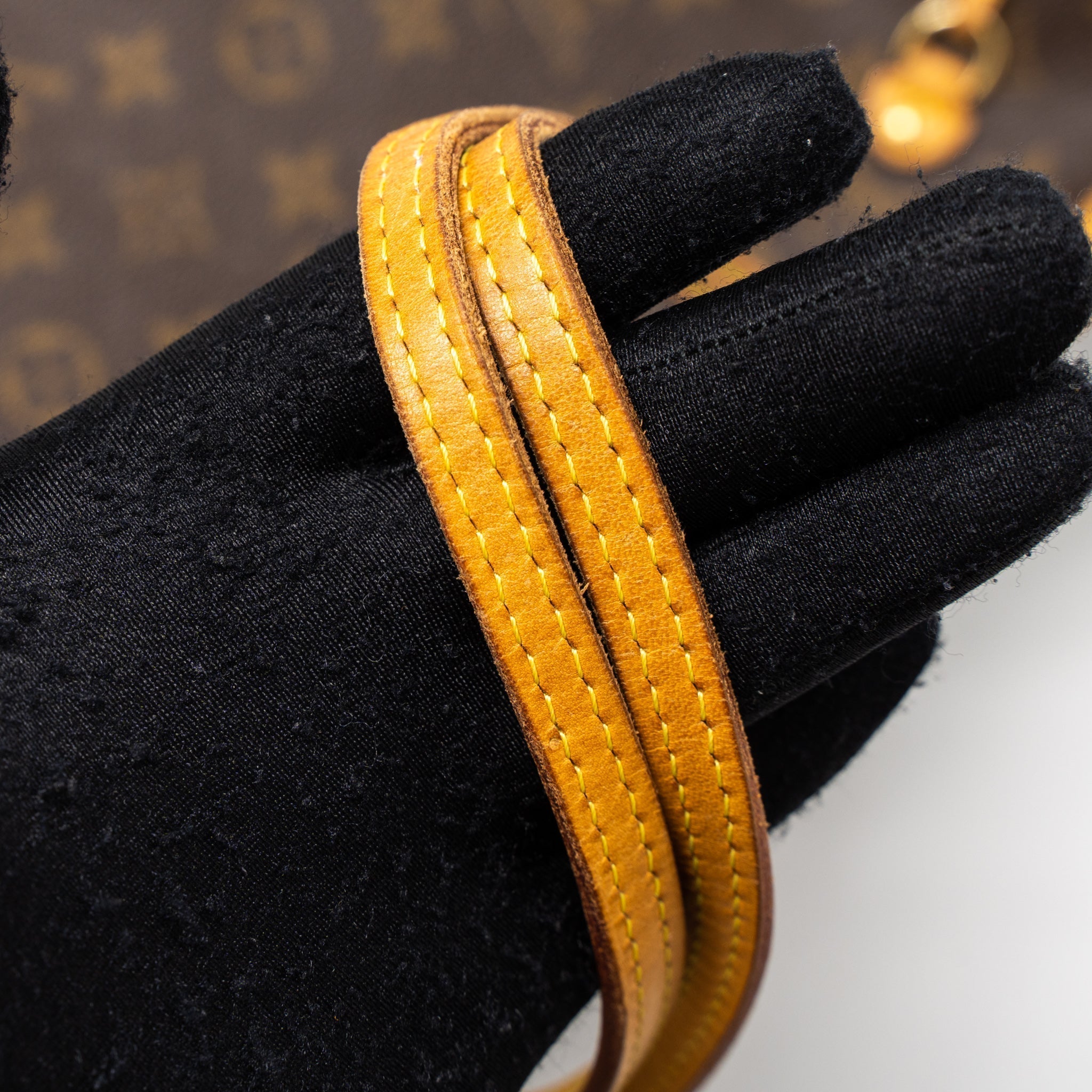 louis-vuitton-neverfull-gm-monogram-canvas-ghw-1