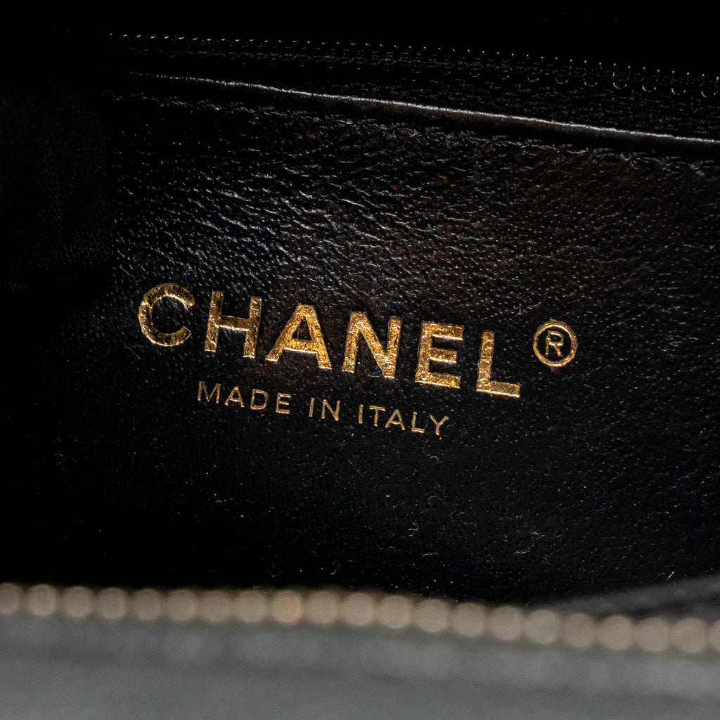 chanel-cc-filigree-vanity-caviar-black-ghw