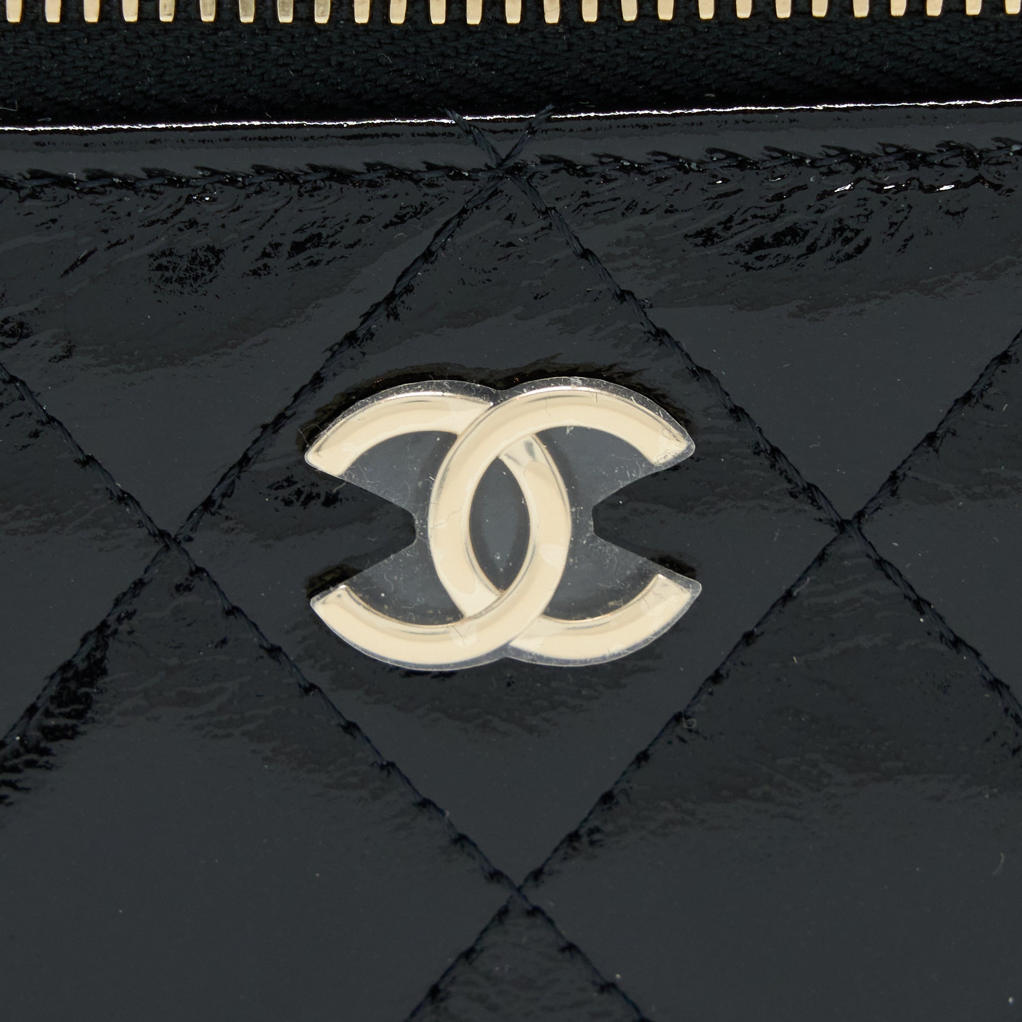 chanel-vanity-case-glazed-lambskin-black-lghw