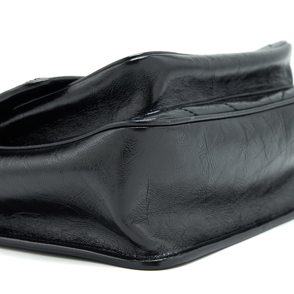 saint-laurent-ysl-niki-baby-bag-black-with-black-hardware