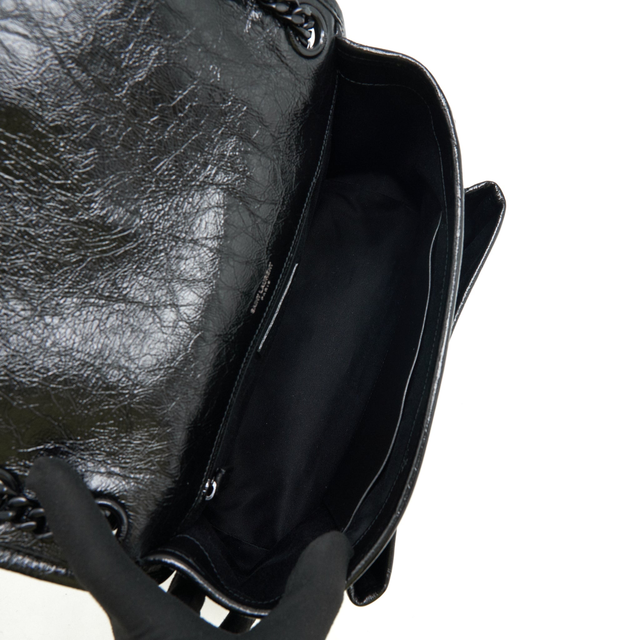 saint-laurent-ysl-niki-baby-bag-black-with-black-hardware