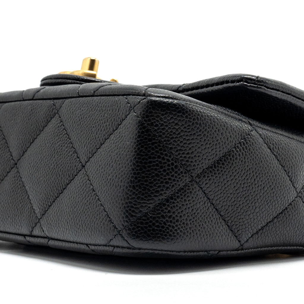 chanel-23p-coco-love-flap-bag-caviar-black-ghwmicrochip-3