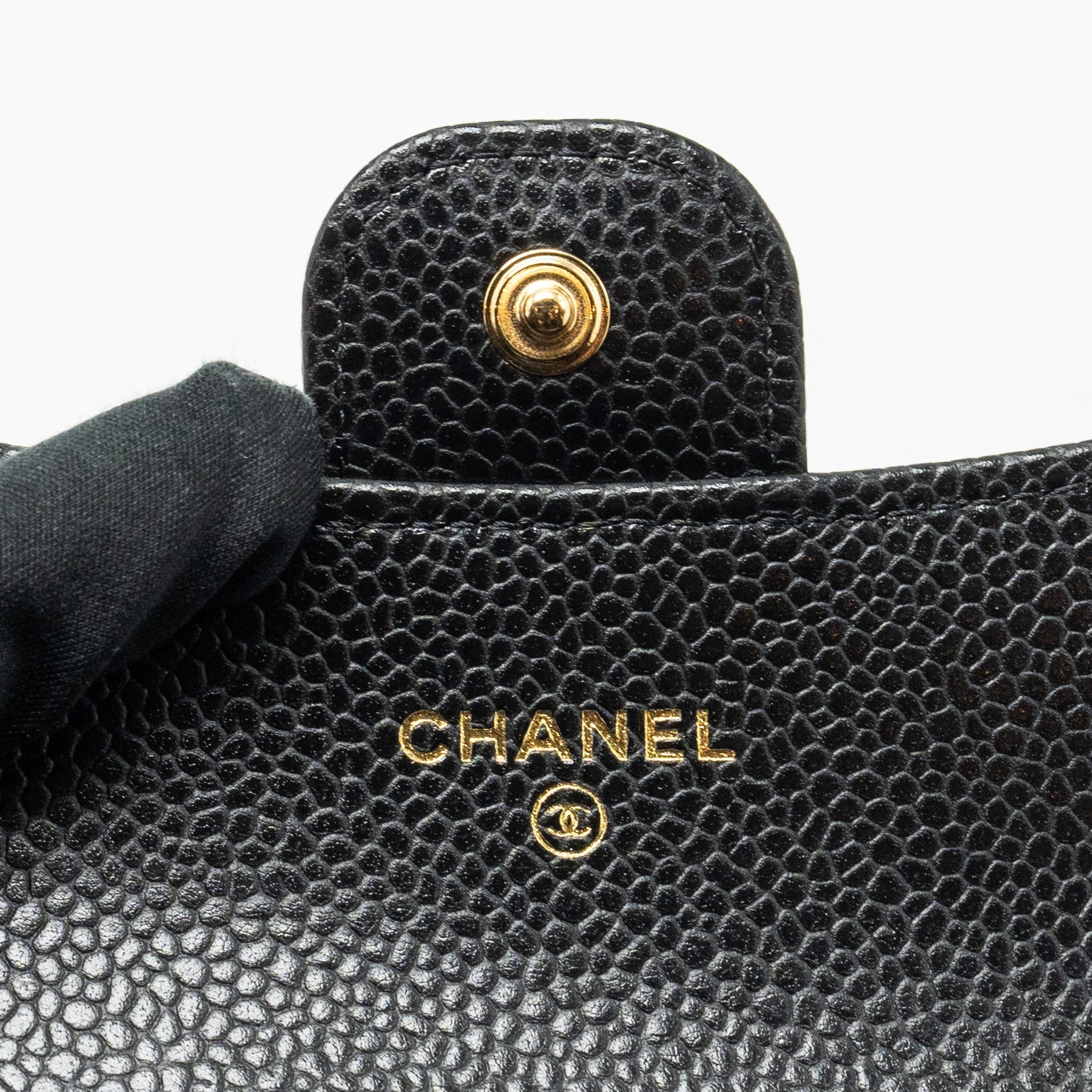 chanel-classic-flap-card-holder-caviar-black-ghw-microchip-12