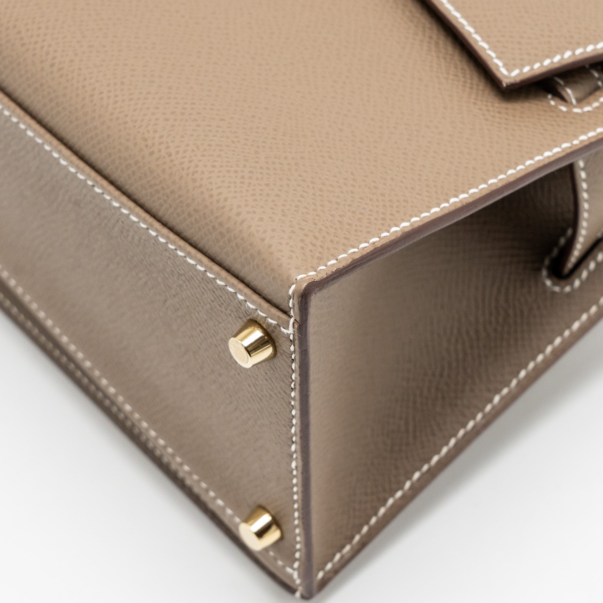 hermes-kelly-sellier-en-desordre-20-epsom-etoupe-ghw-stamp-b