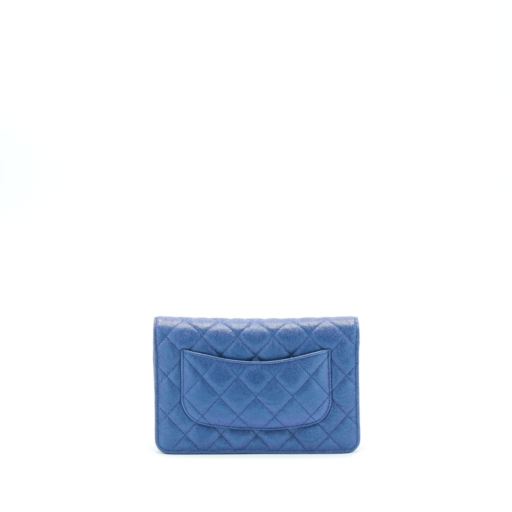 chanel-classic-wallet-on-chain-caviar-iridescent-blue-lghw