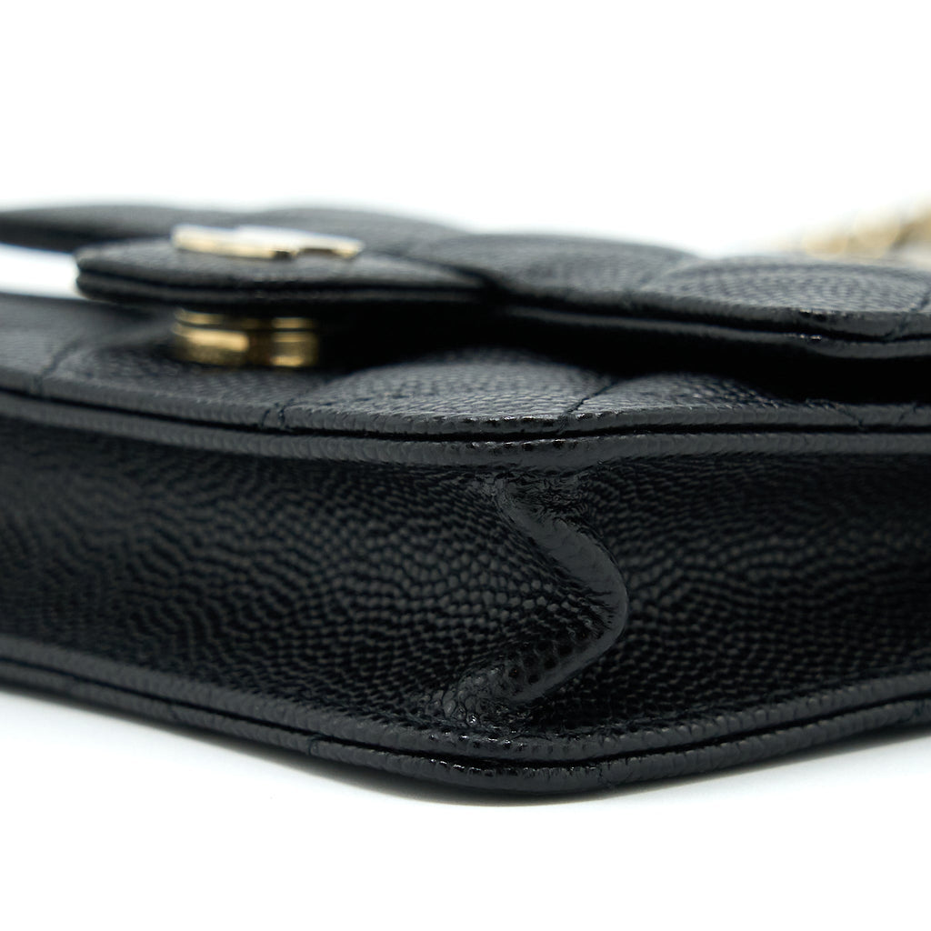 chanel-mini-flap-card-holder-with-chain-caviar-black-lghw-1