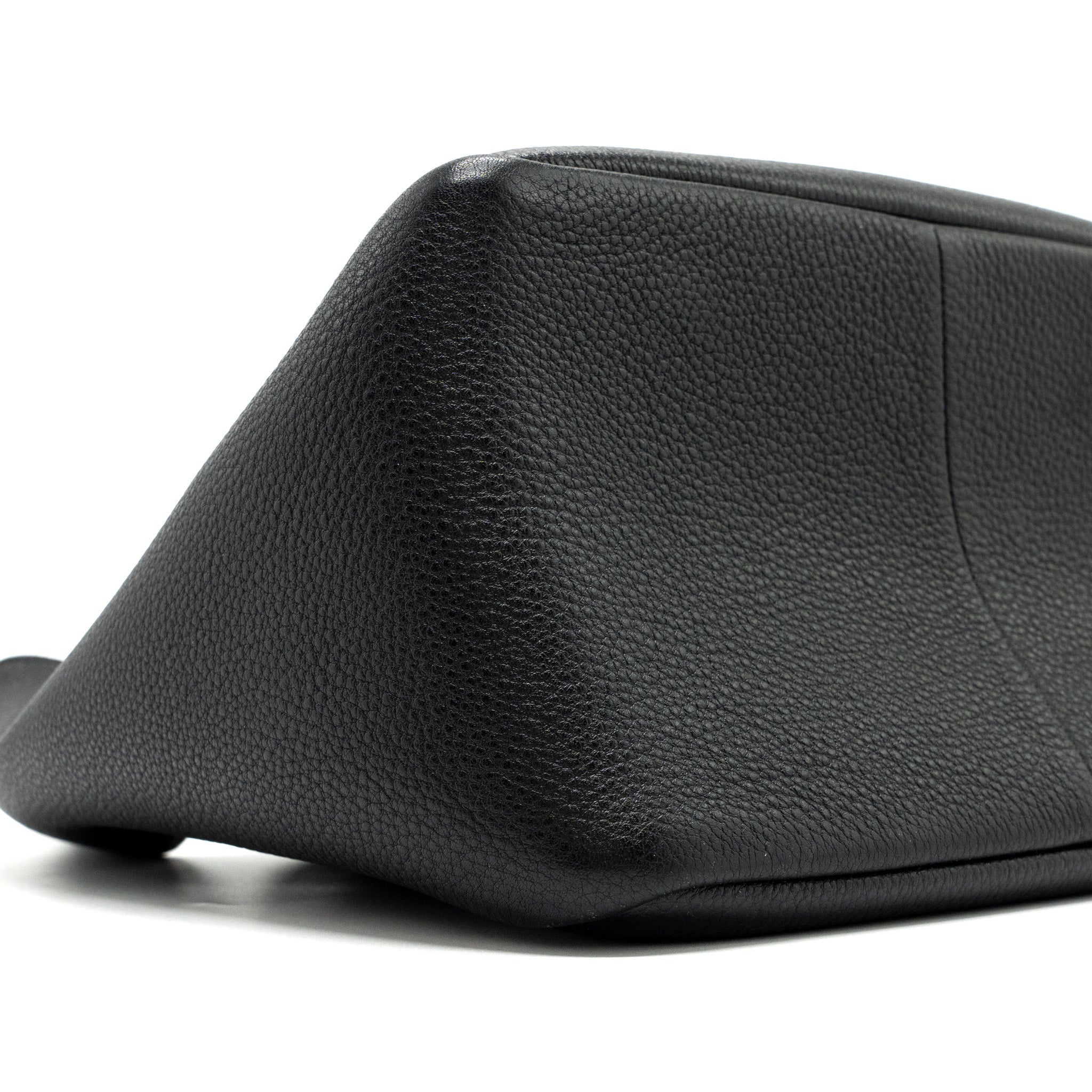 prada-medium-leather-tote-black-shw
