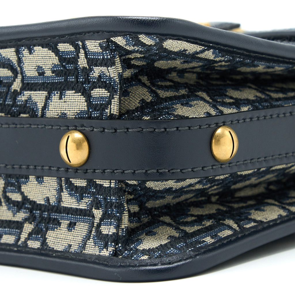 dior-addict-vertical-messenger-bag-oblique-canvas-blue-ghw