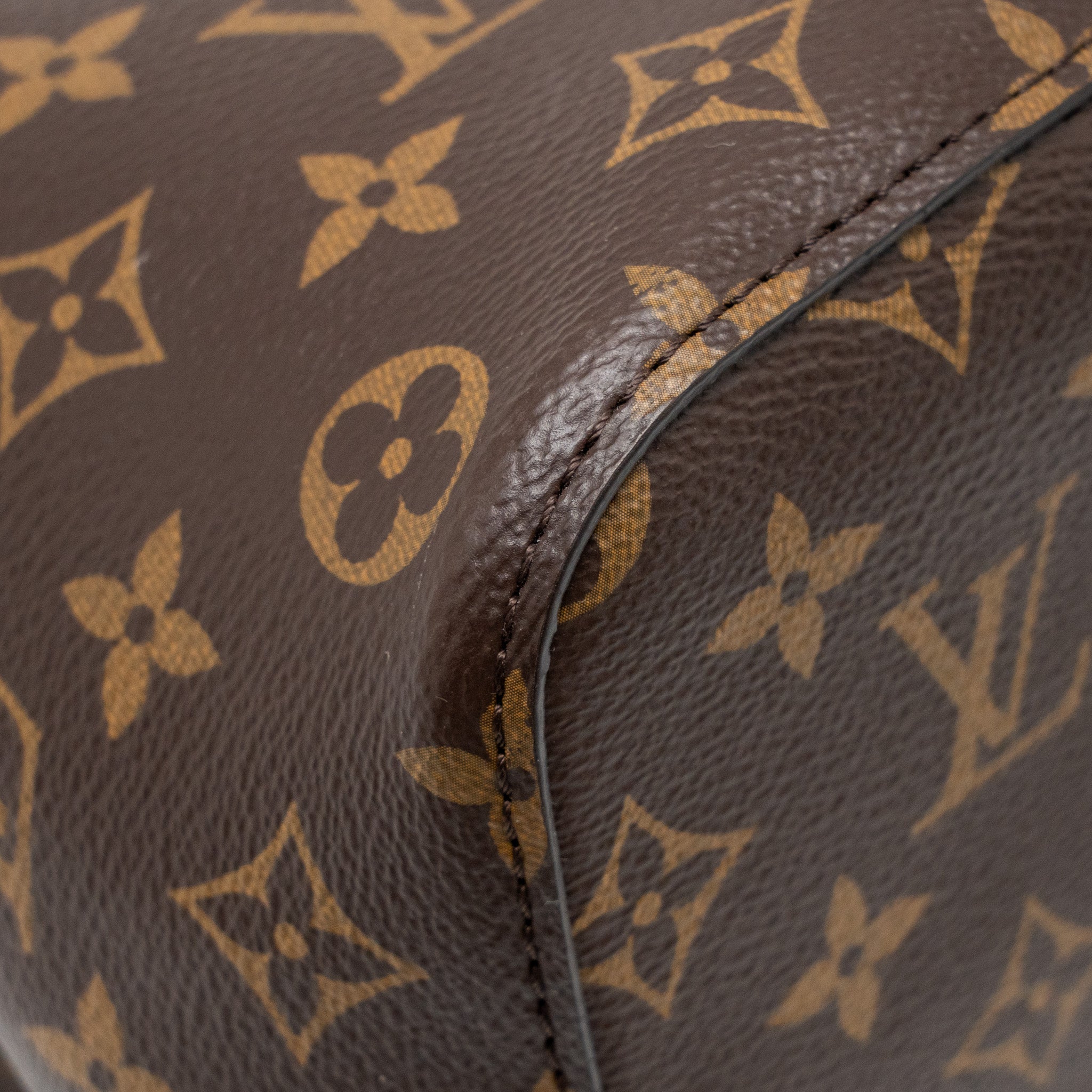 louis-vuitton-neo-noe-monogram-canvas-black-ghw-3