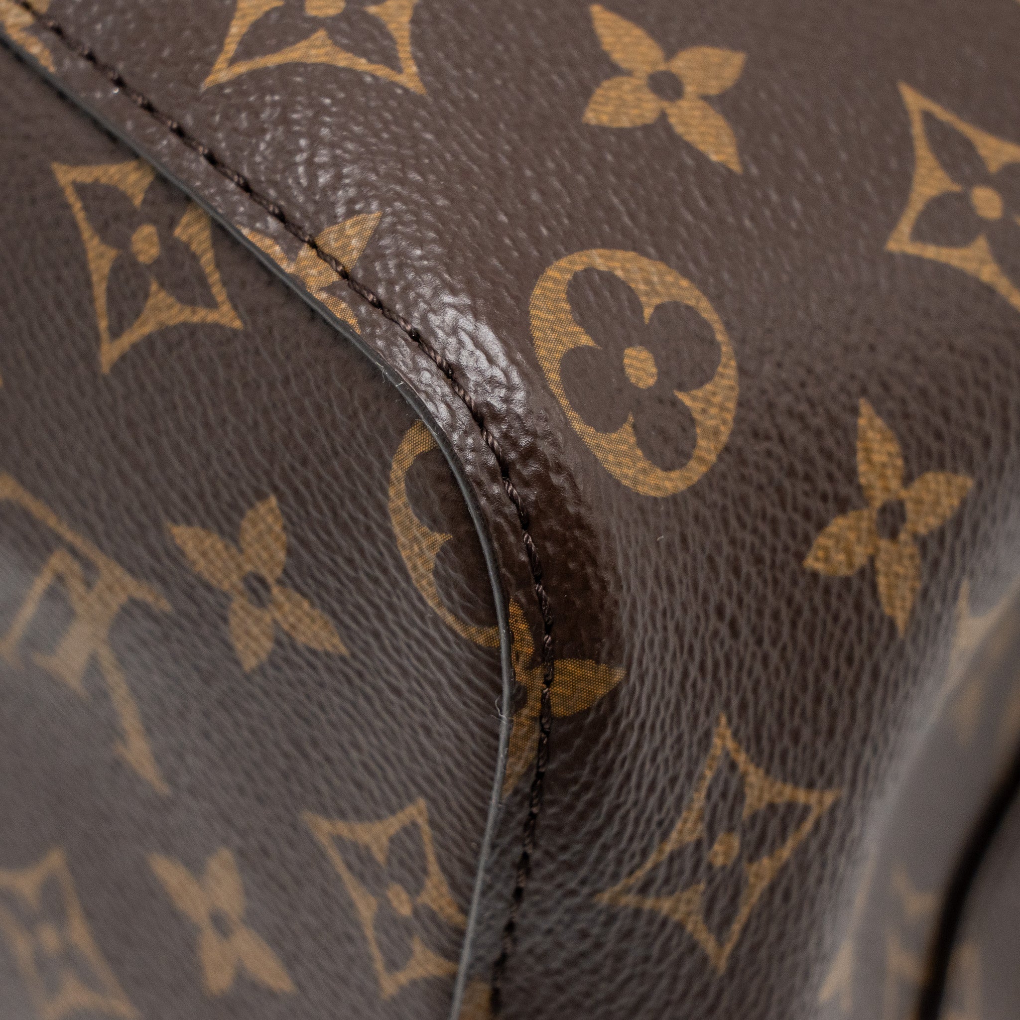 louis-vuitton-neo-noe-monogram-canvas-black-ghw-3