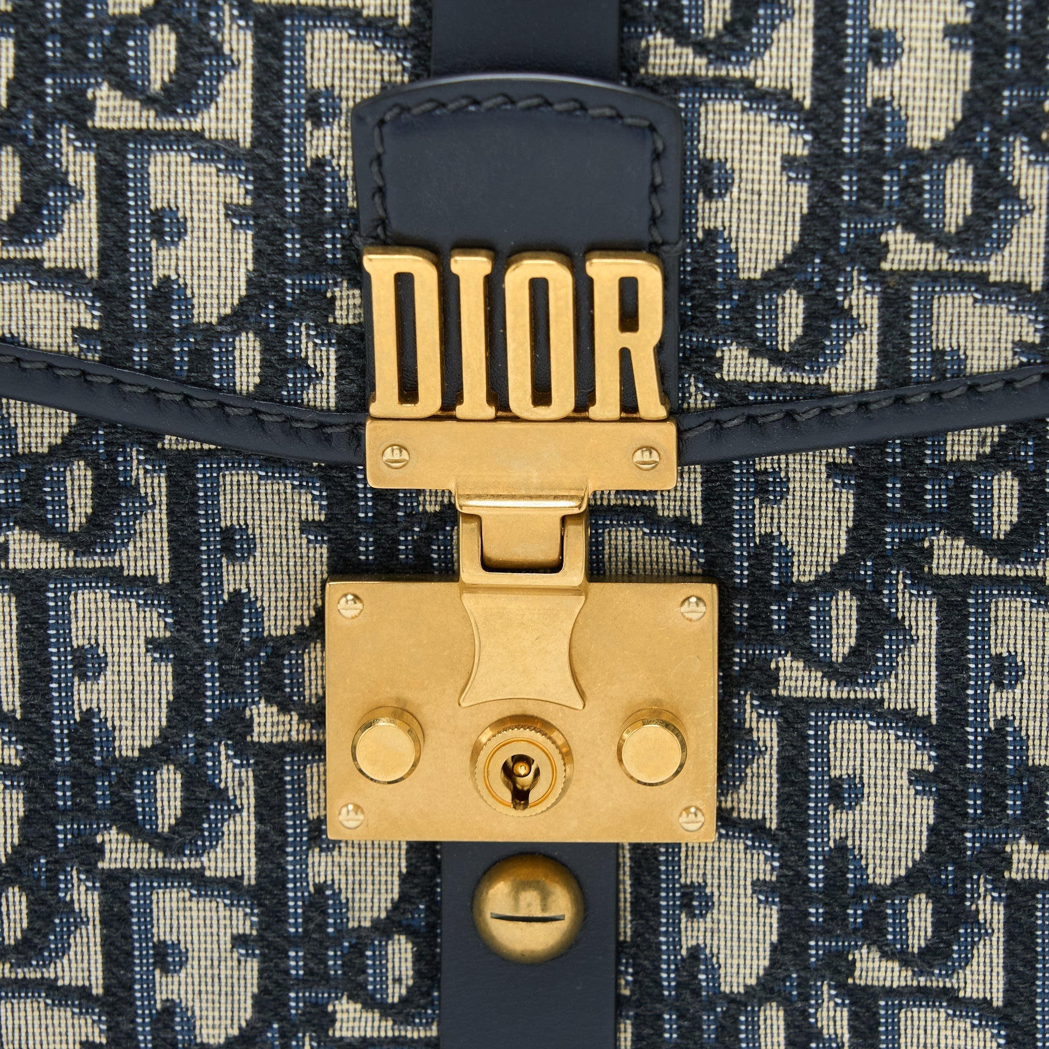 dior-addict-vertical-messenger-bag-oblique-canvas-blue-ghw