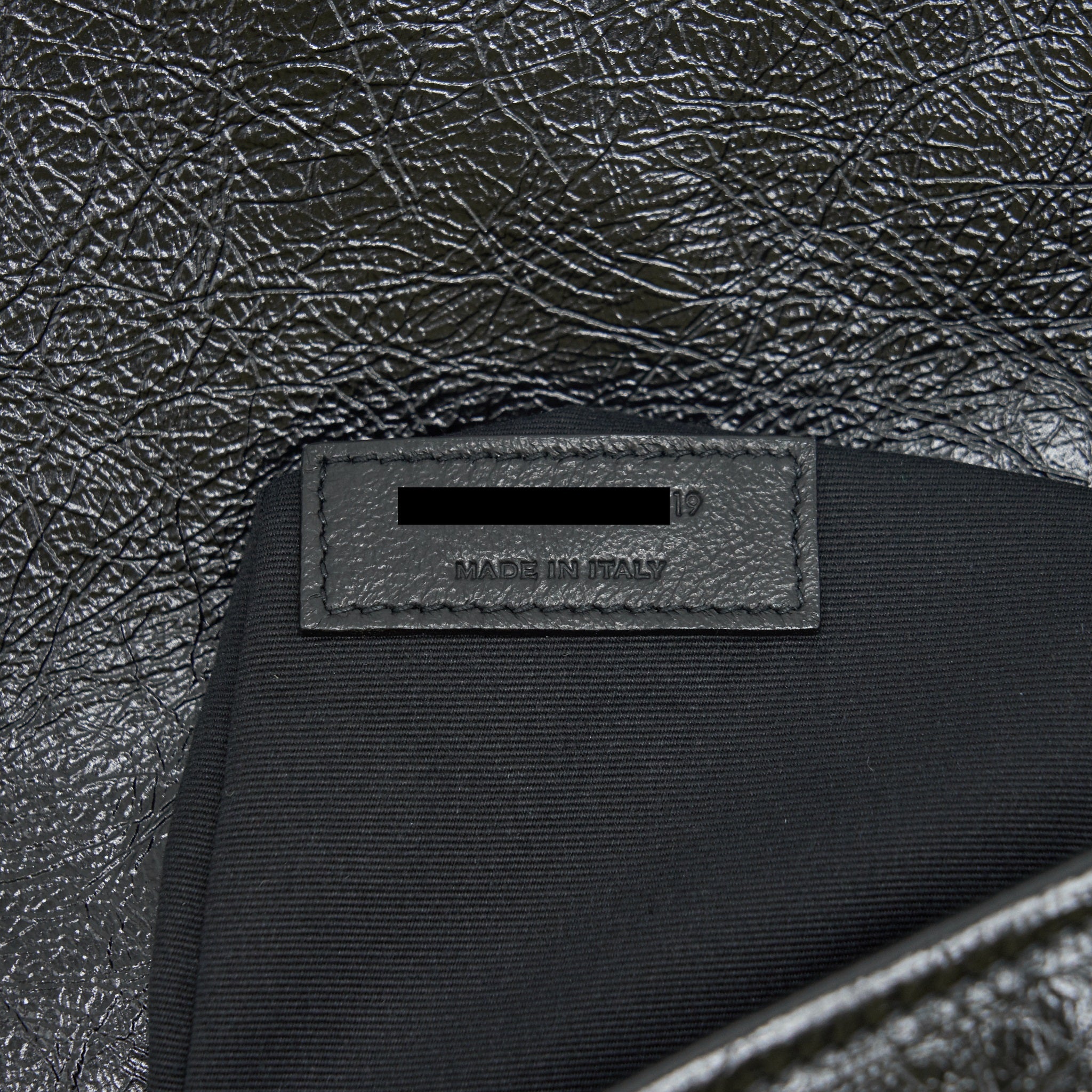 saint-laurent-ysl-niki-baby-bag-black-with-black-hardware