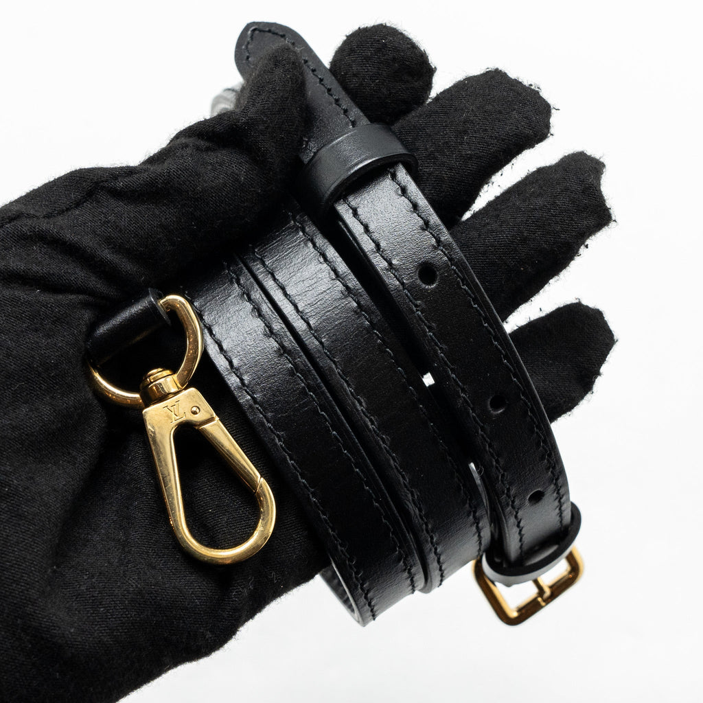 louis-vuitton-cannes-monogram-canvas-ghw-1