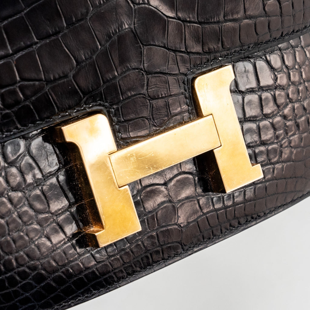 hermes-mini-constance-alligator-mississippiensis-shiny-black-ghw-stamp-x