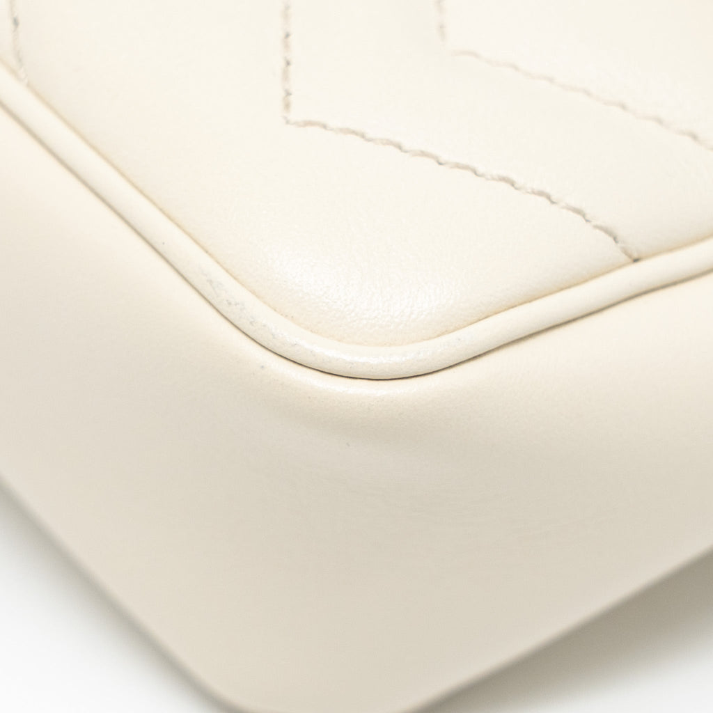 gucci-gg-marmont-super-mini-calfskin-white-ghw-1