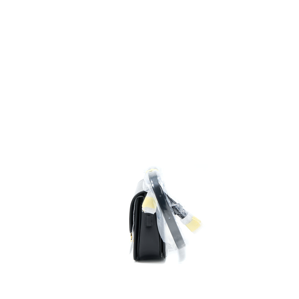 celine-teen-triomphe-shoulder-bag-calfskin-black-ghw