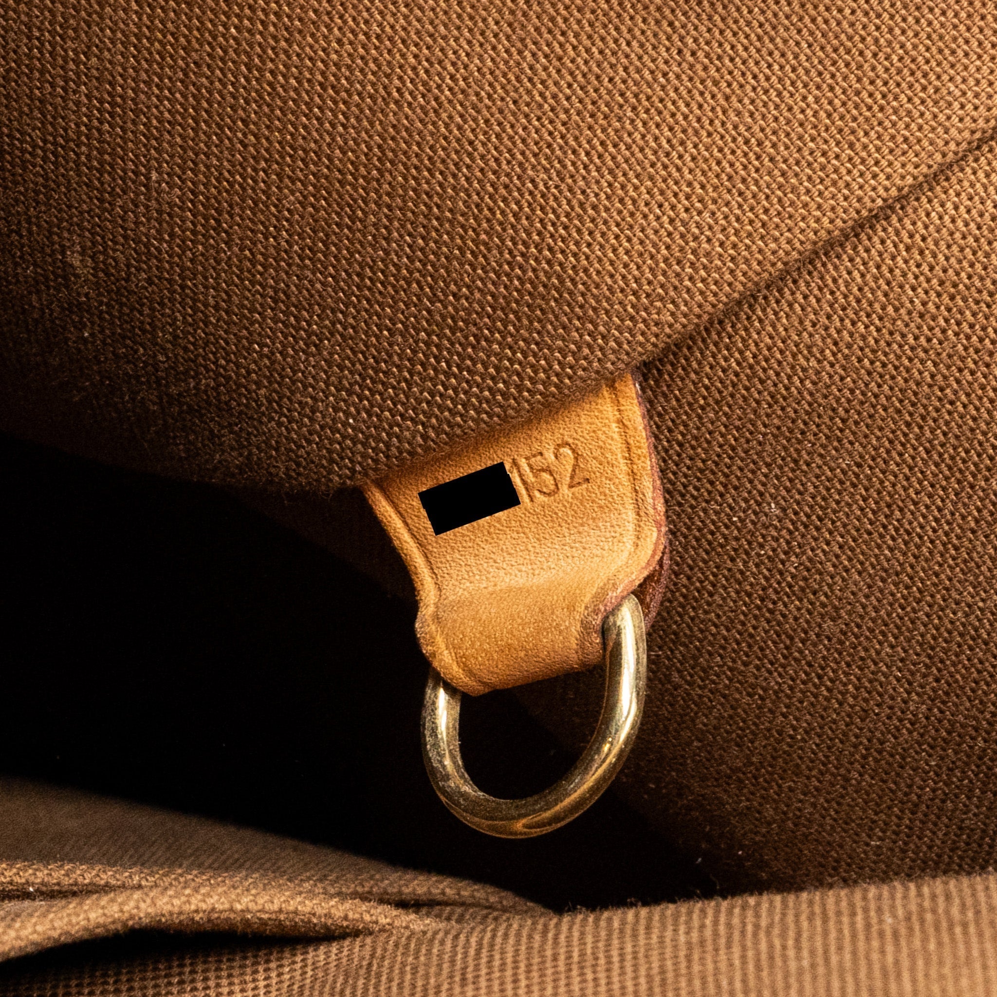 louis-vuitton-men-s-messenger-bag-monogram-ghw