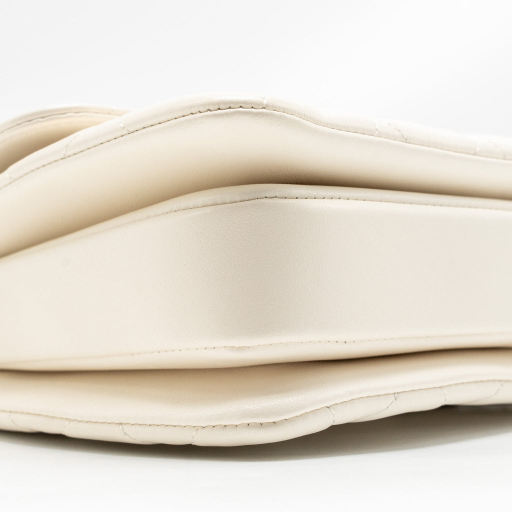 chanel-top-handle-trendy-cc-flap-bag-lambskin-white-rghwmicrochip