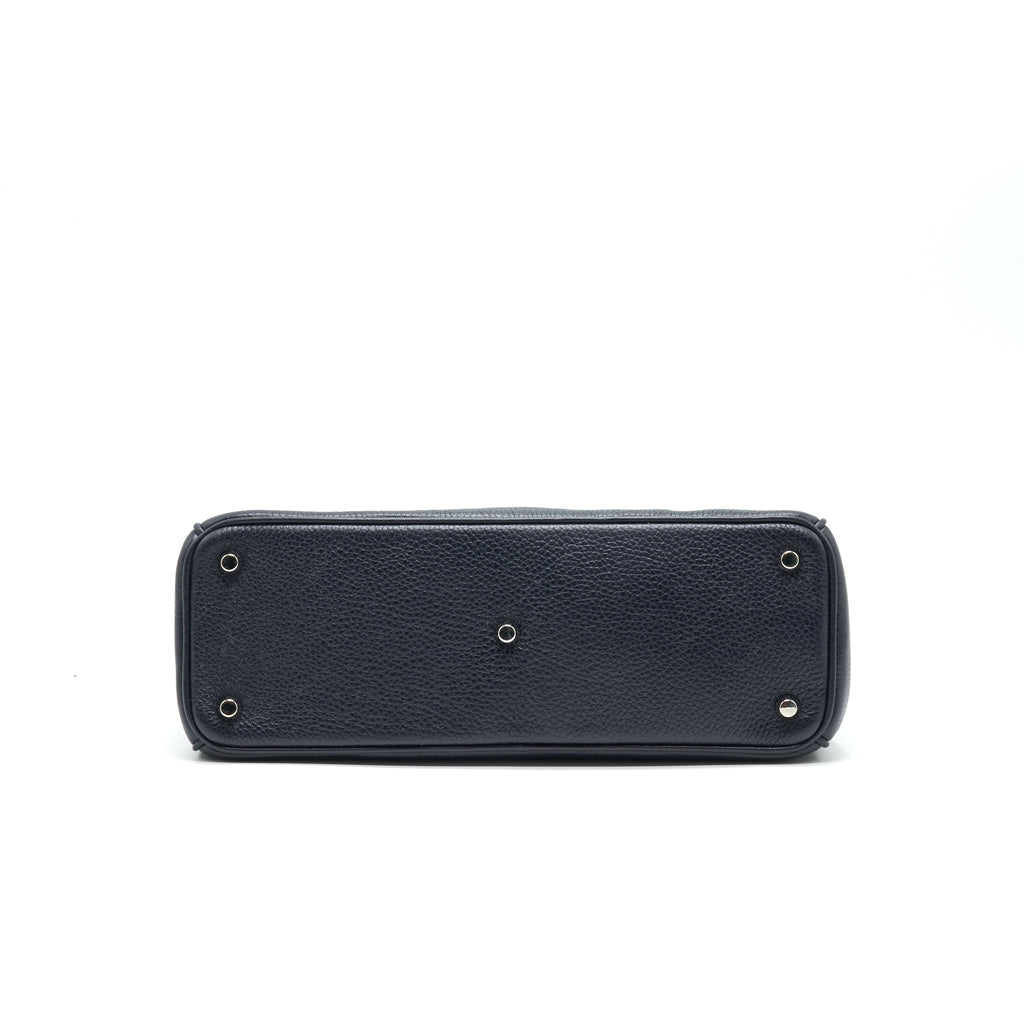 christian-dior-medium-diorissimo-tote-bag-black-grained-leather-shw