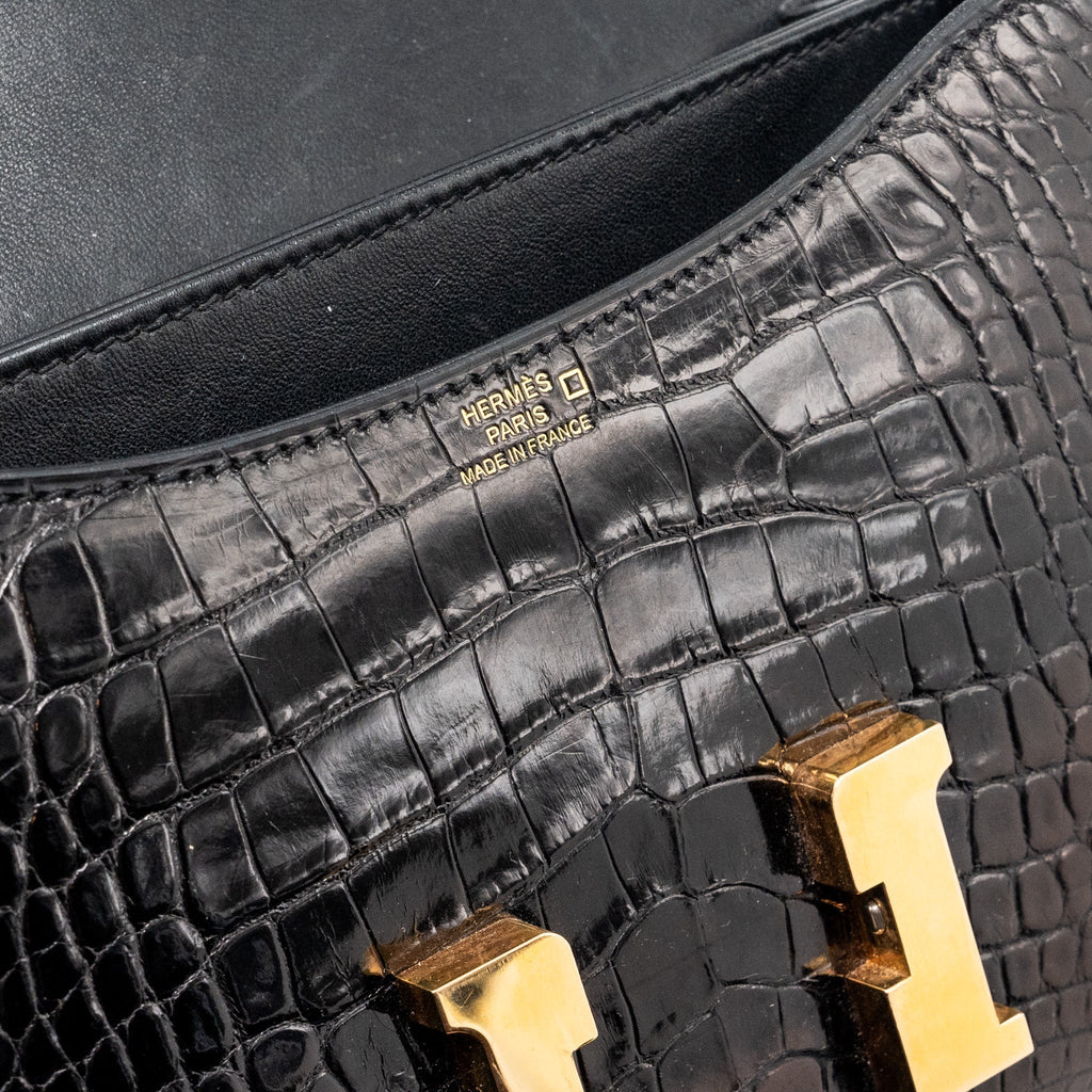 hermes-mini-constance-alligator-mississippiensis-shiny-black-ghw-stamp-x