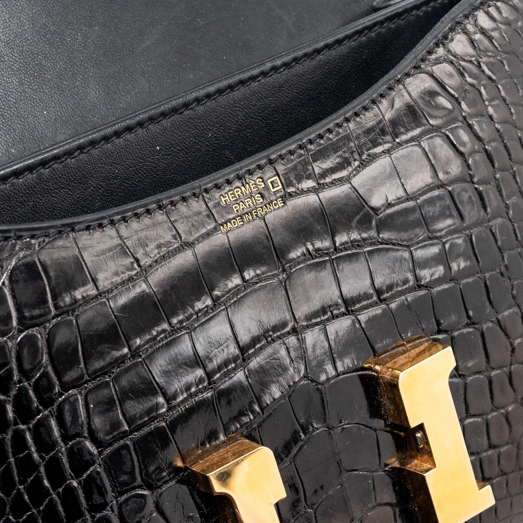 hermes-mini-constance-alligator-mississippiensis-shiny-black-ghw-stamp-x