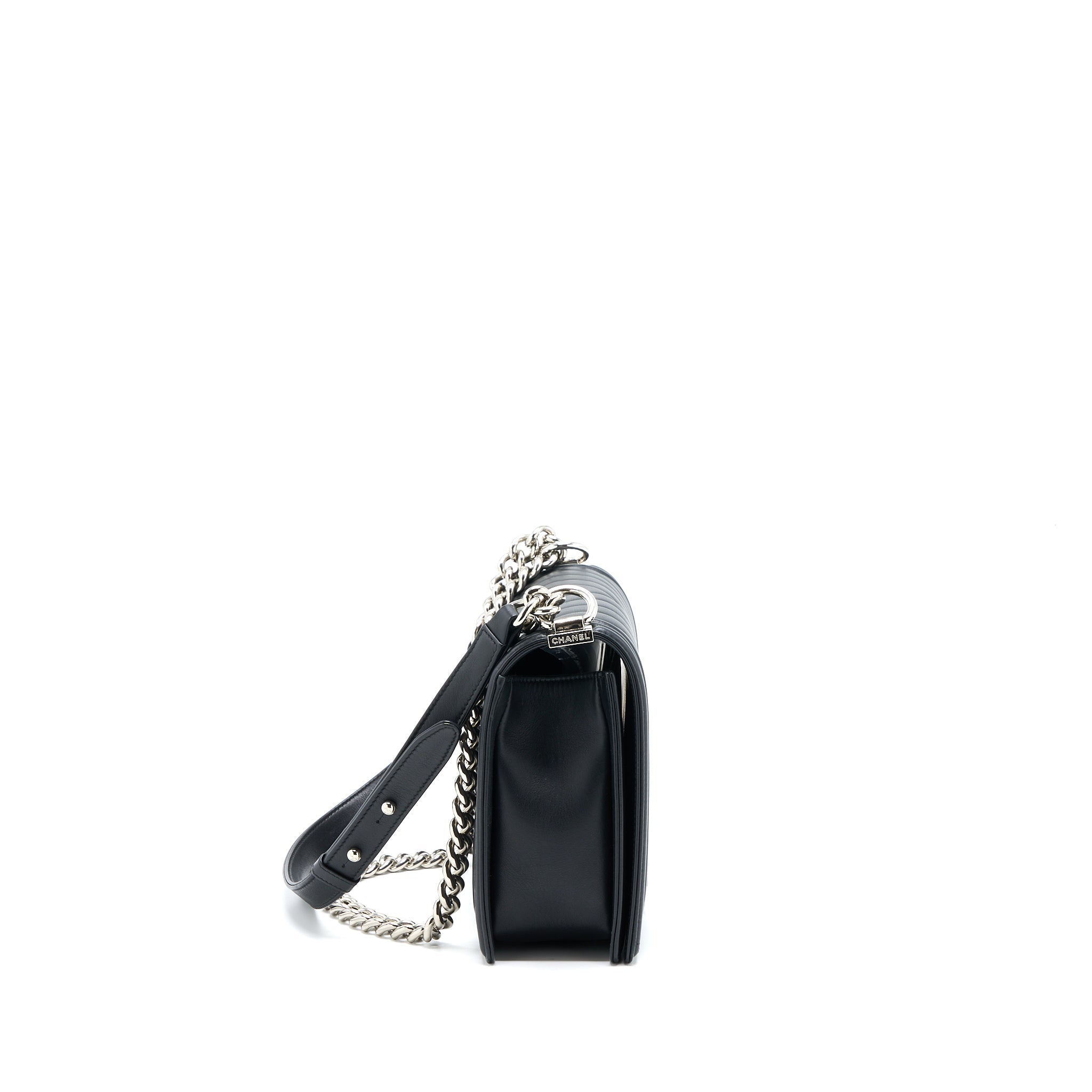 chanel-new-medium-boy-bag-chevron-lambskin-black-shw