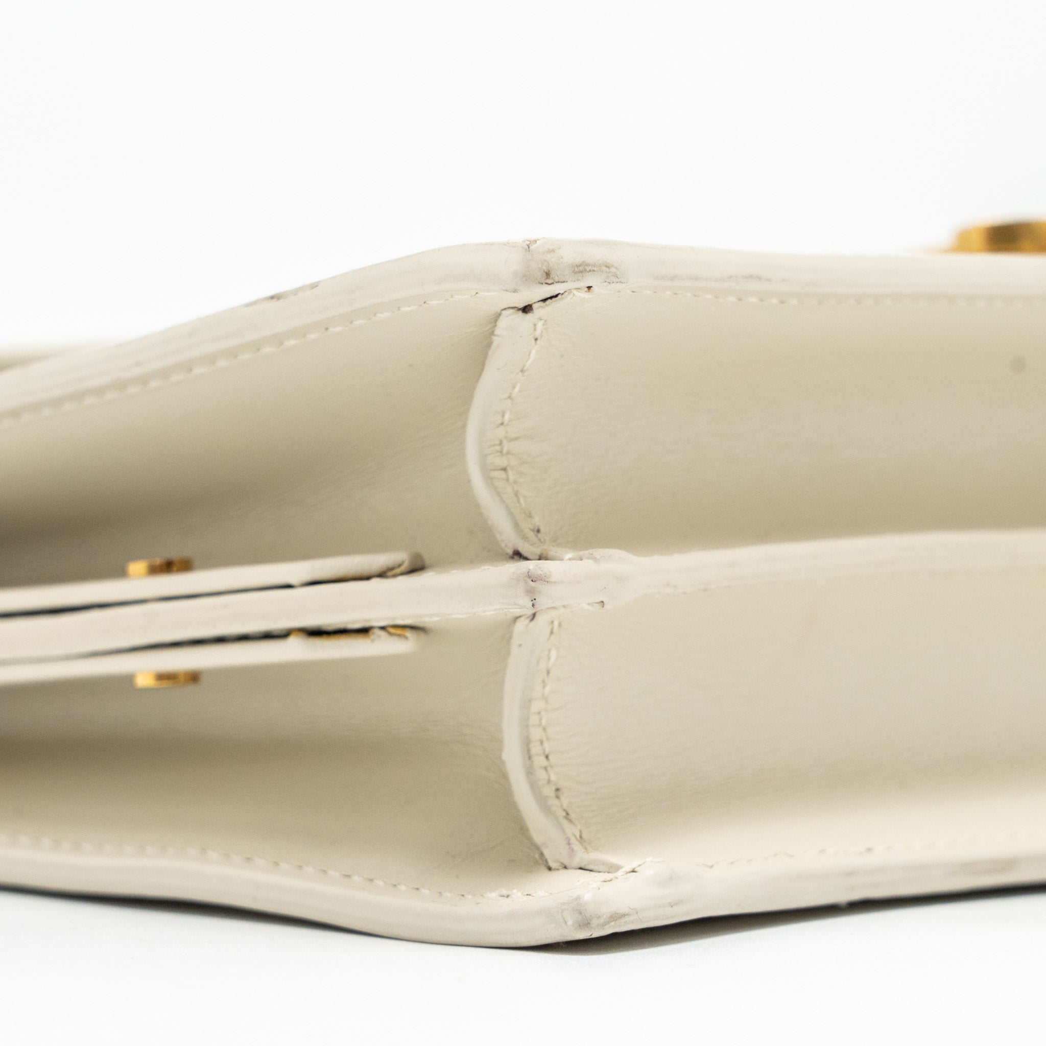 saint-laurent-ysl-cassandra-chain-wallet-calfskin-white-ghw