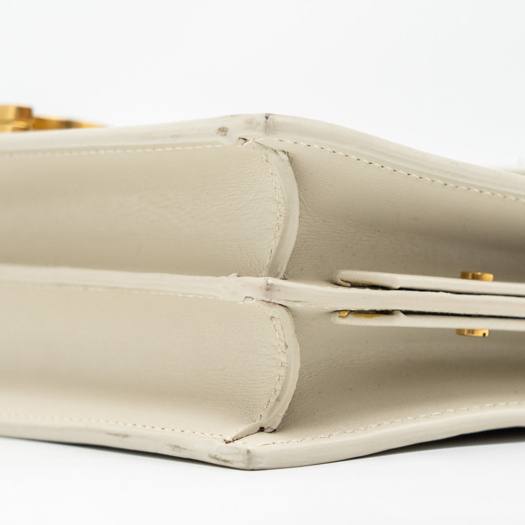 saint-laurent-ysl-cassandra-chain-wallet-calfskin-white-ghw