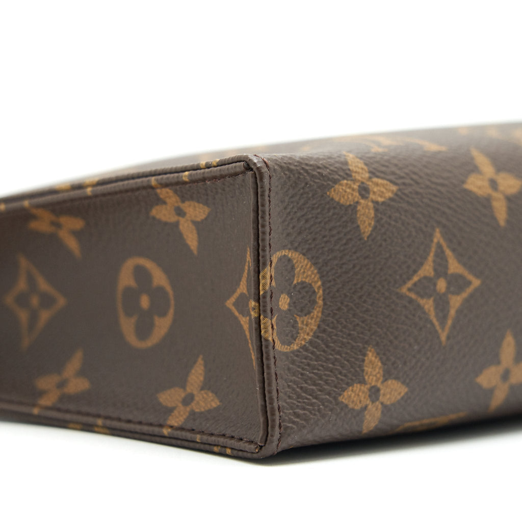 louis-vuitton-toiletry-pochette-26-monogram-canvas-2