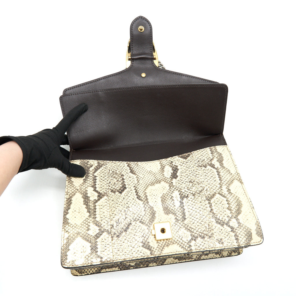 gucci-dionysus-python-medium-shoulder-bag-in-beige