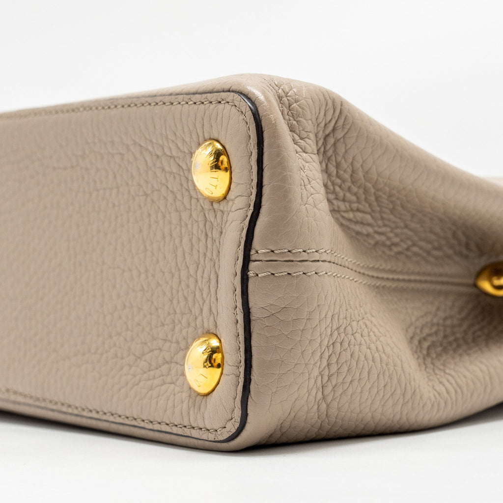 louis-vuitton-capucines-bb-taurillon-light-grey-ghw