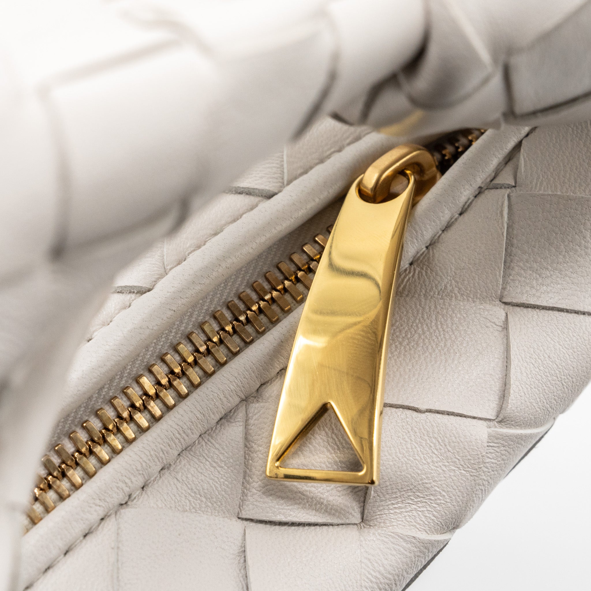bottega-veneta-mini-jodie-lambskin-chalk-ghw