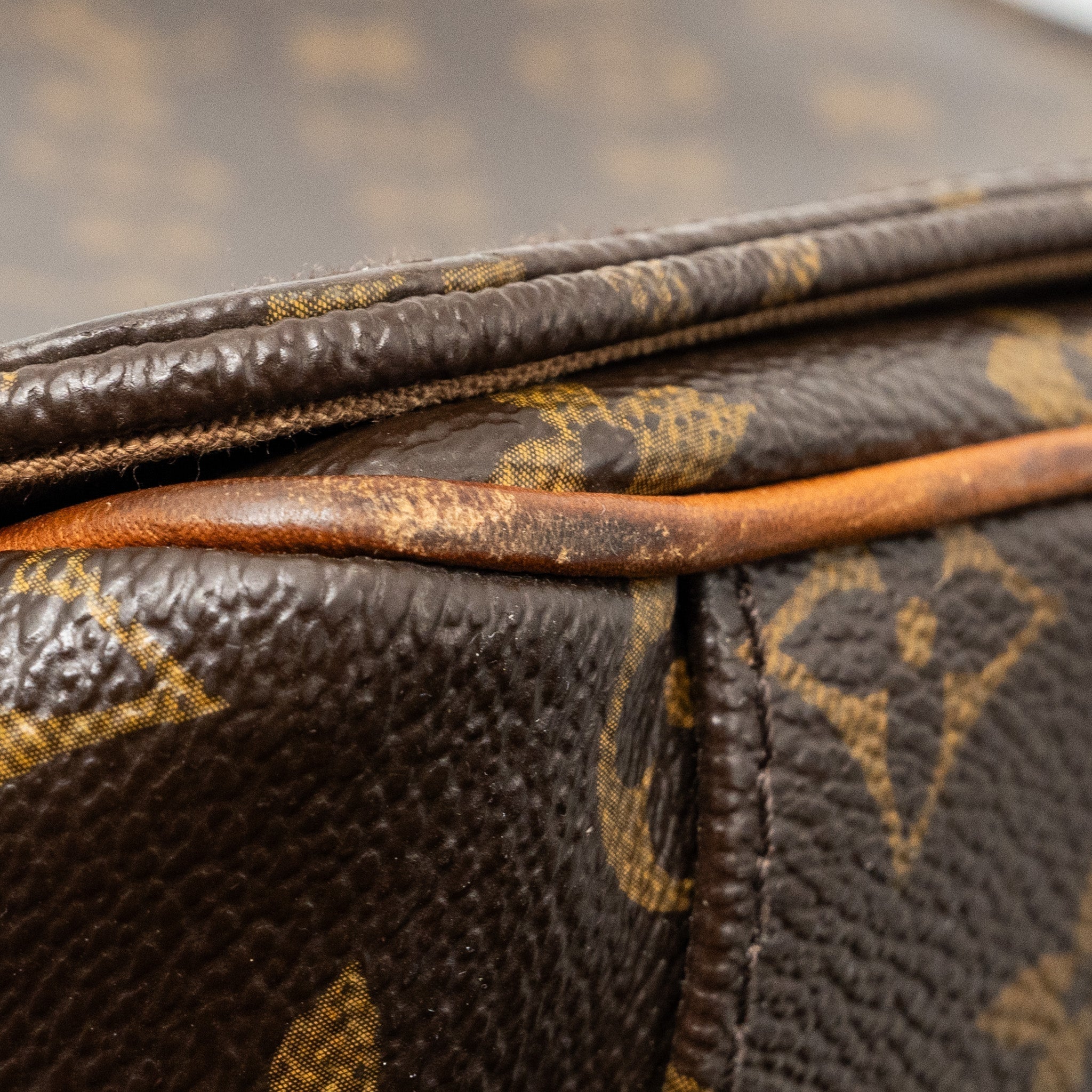 louis-vuitton-men-s-messenger-bag-monogram-ghw
