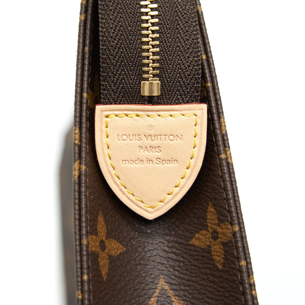 louis-vuitton-toiletry-pochette-monogram-canvas-year2020