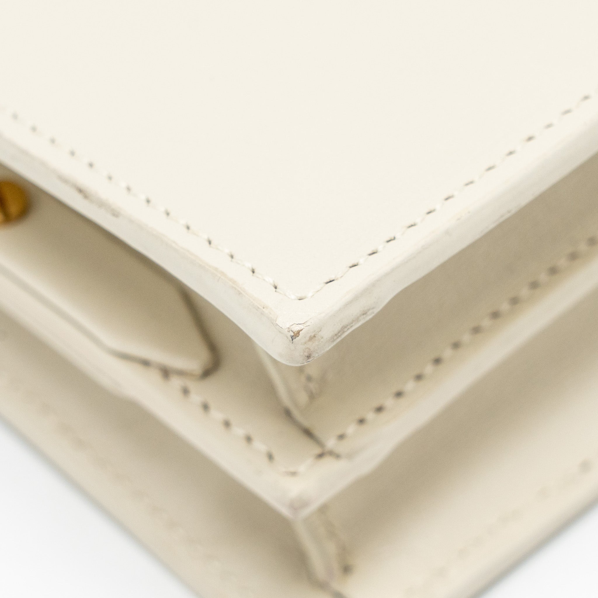 saint-laurent-ysl-cassandra-chain-wallet-calfskin-white-ghw