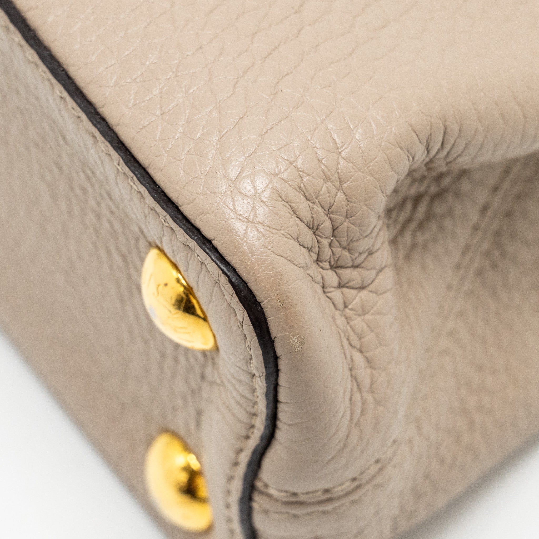 louis-vuitton-capucines-bb-taurillon-light-grey-ghw