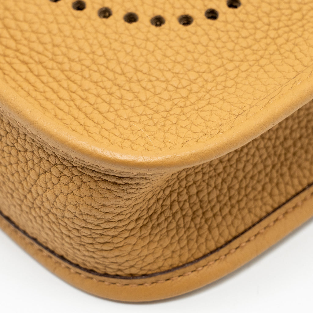 hermes-mini-evelyne-clemence-biscuit-camel-ghw-stamps