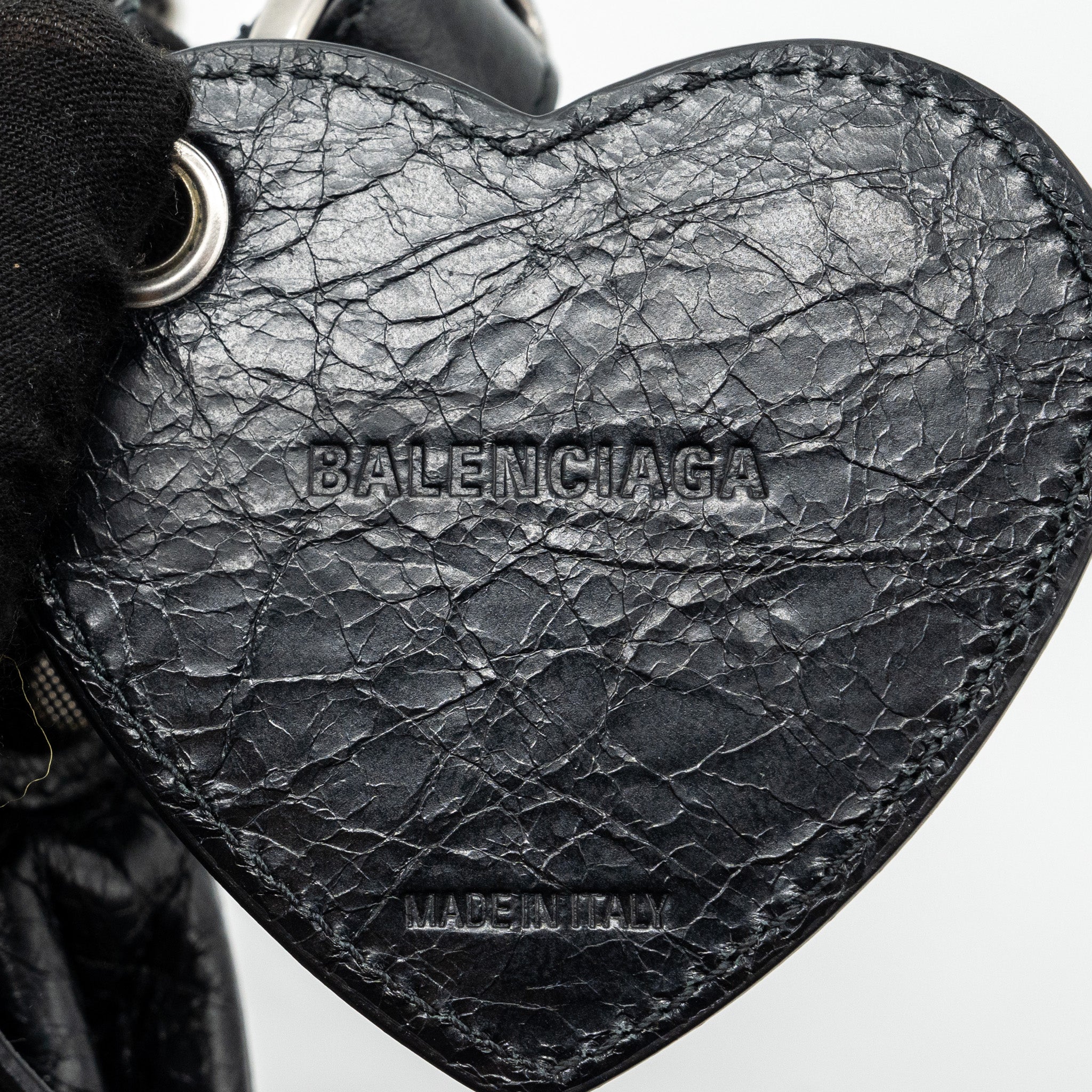 balenciaga-le-cargole-small-shoulder-bag-lambskin-black-shw